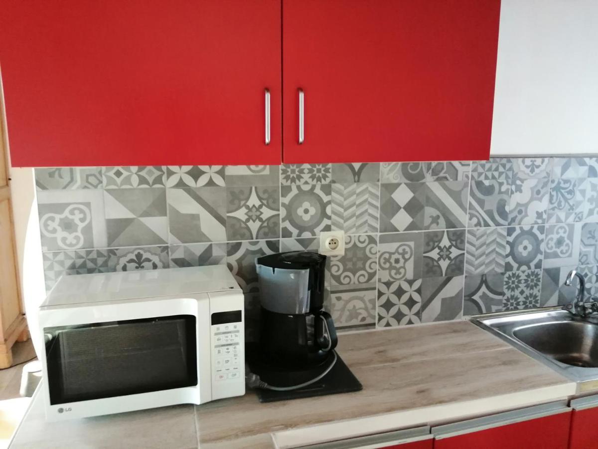 Au Repos De Zoe Villa Waulsort Bagian luar foto