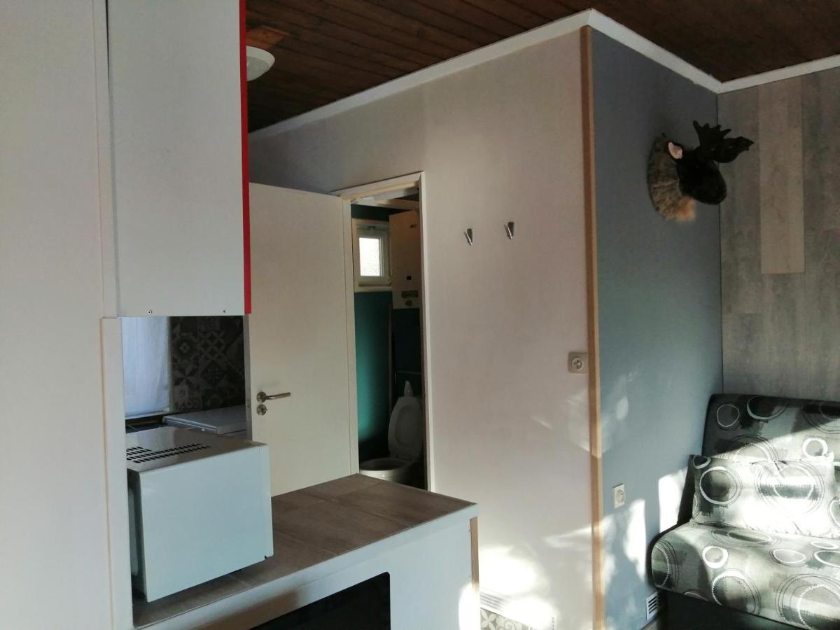 Au Repos De Zoe Villa Waulsort Bagian luar foto
