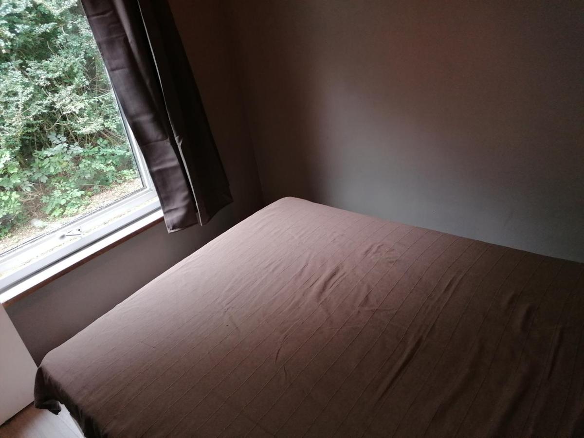 Au Repos De Zoe Villa Waulsort Bagian luar foto