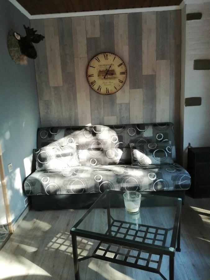 Au Repos De Zoe Villa Waulsort Bagian luar foto