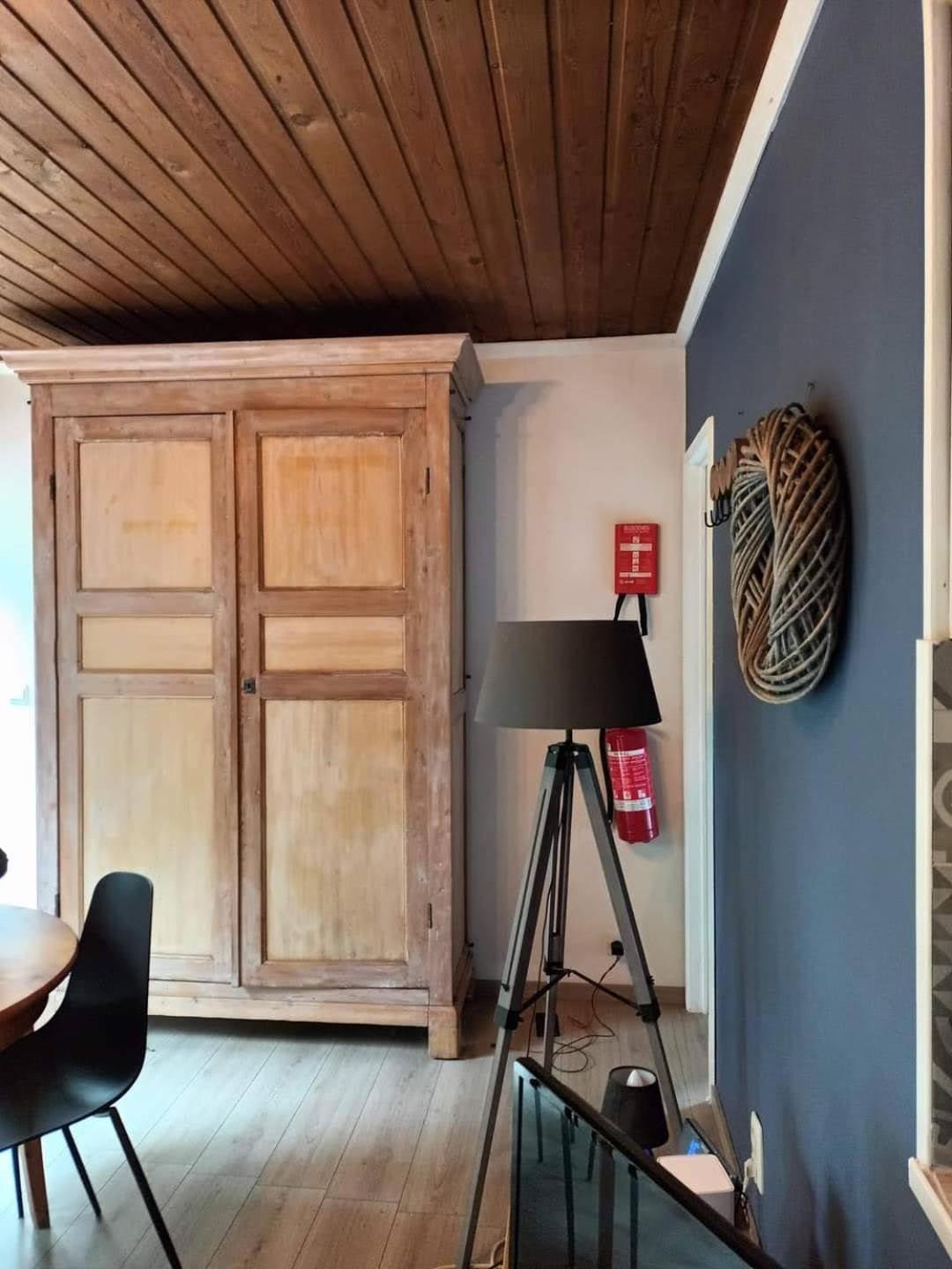 Au Repos De Zoe Villa Waulsort Bagian luar foto