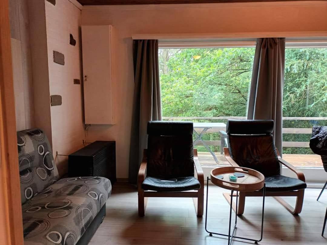 Au Repos De Zoe Villa Waulsort Bagian luar foto